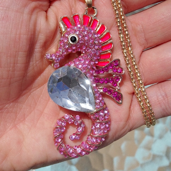 Pink Rhinestone Jewel Seahorse Summer Beach Ocean Statement Necklace - Picture 6 of 8